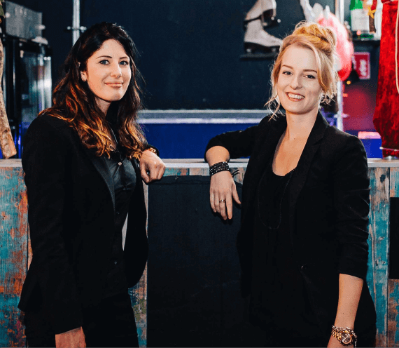 15- 3 -Modelhostessen und -hosts von ucm.agency für Ihren Messeauftritt oder Ihre Promotionaktion buchen