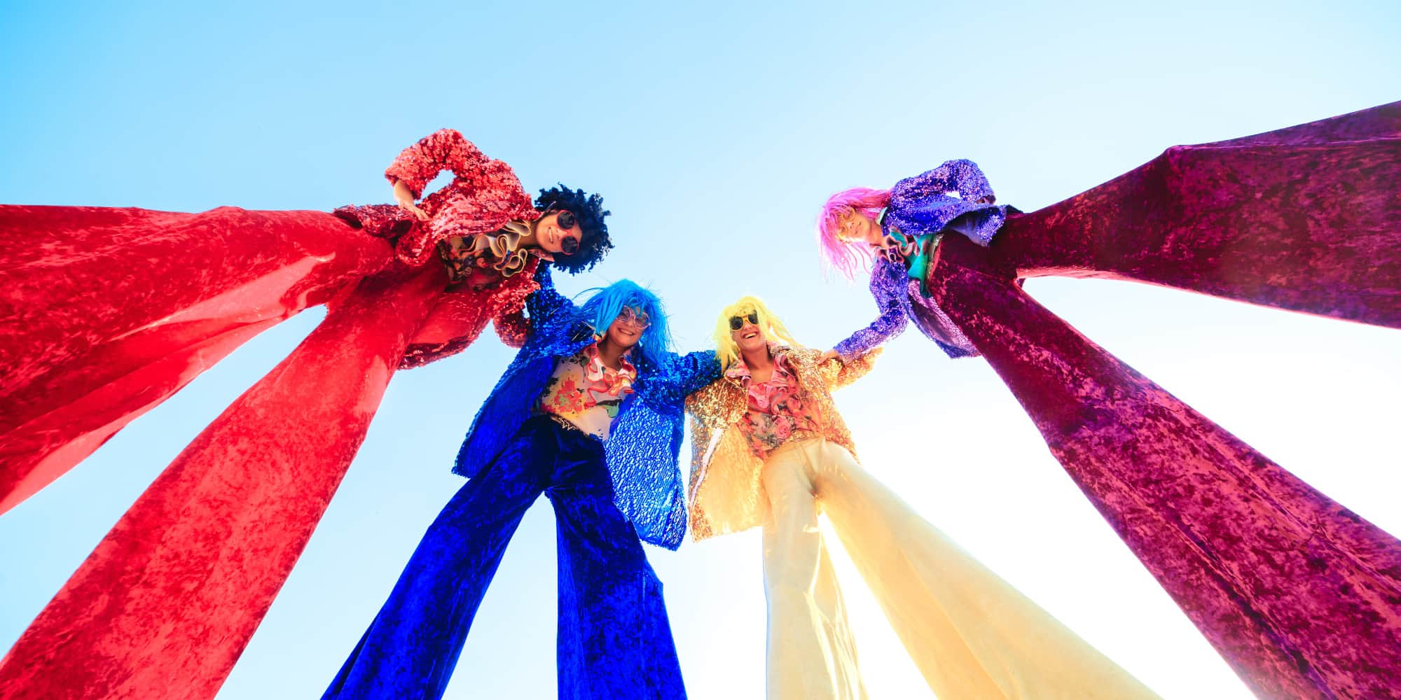 Walking Acts von ucm.agency ziehen gekonnt die Aufmerksamkeit von Passanten oder Veranstaltungsbesuchern auf Ihr Unternehmen Walking Acts von ucm.agency ziehen gekonnt die Aufmerksamkeit von Passanten oder Veranstaltungsbesuchern auf Ihr Unternehmen