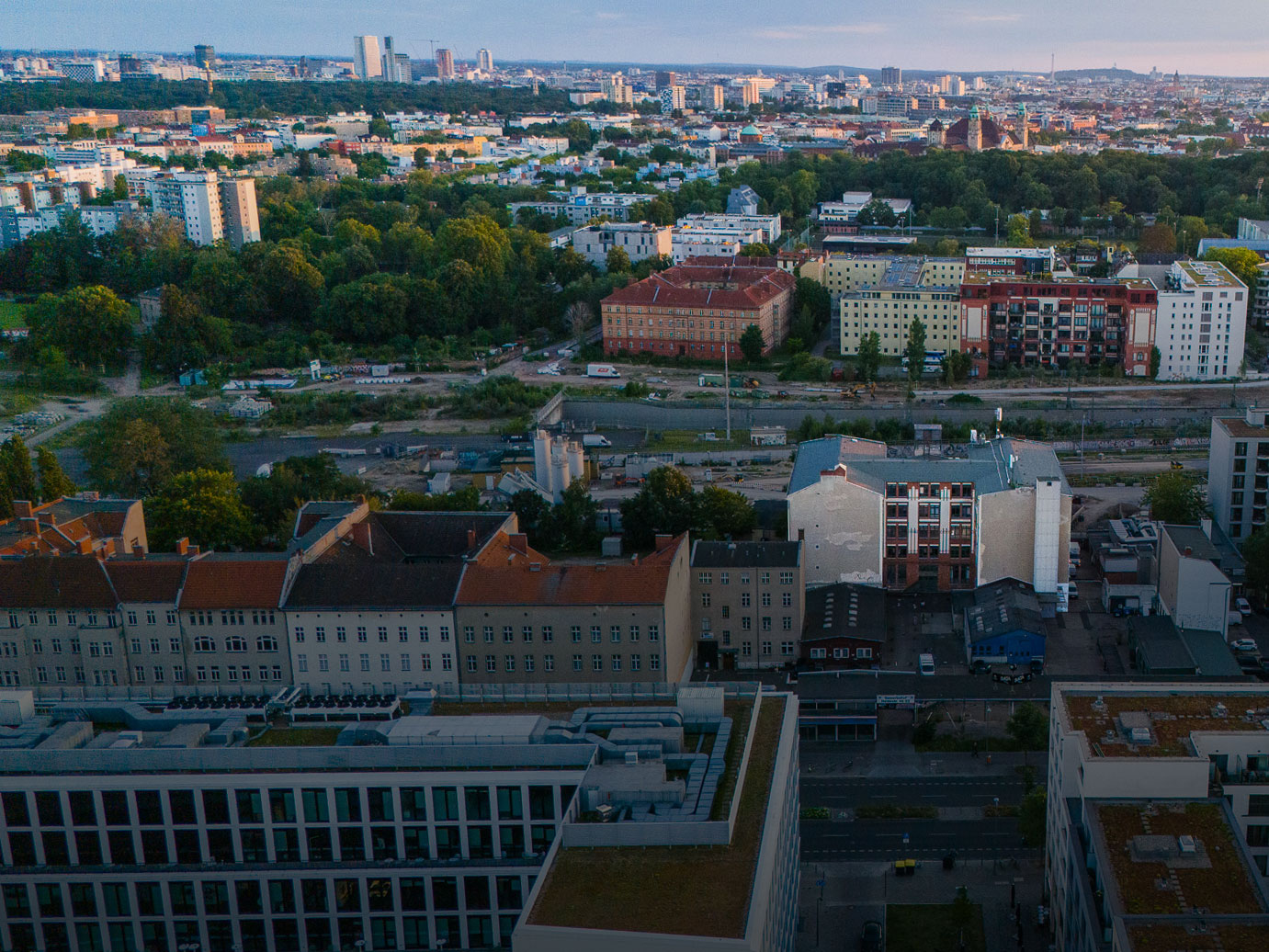 Blick auf das ucm Bürogebäude